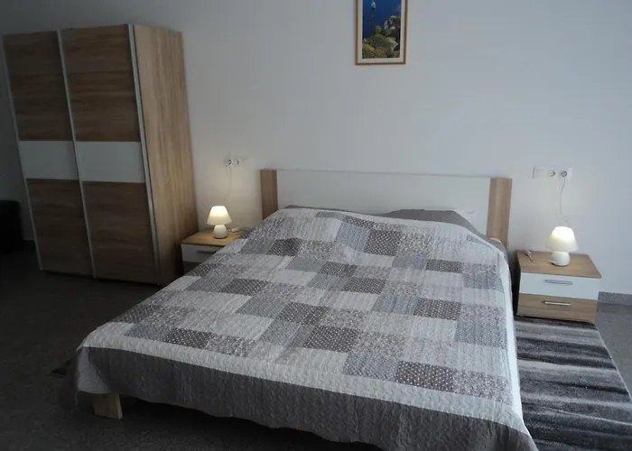 Charming For Couples Near Ac Parking Appartement *