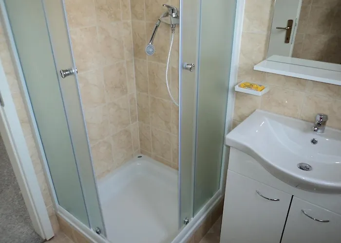 Charming For Couples Near Ac Parking Apartman Medulin